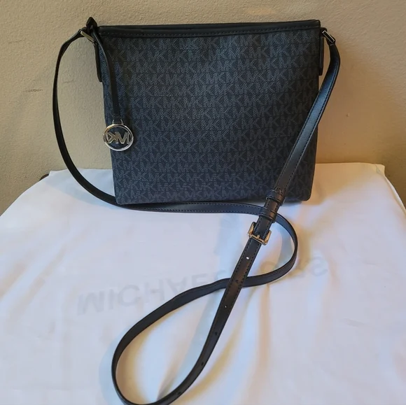Michael kors crossbody bag - Picture 4 of 15